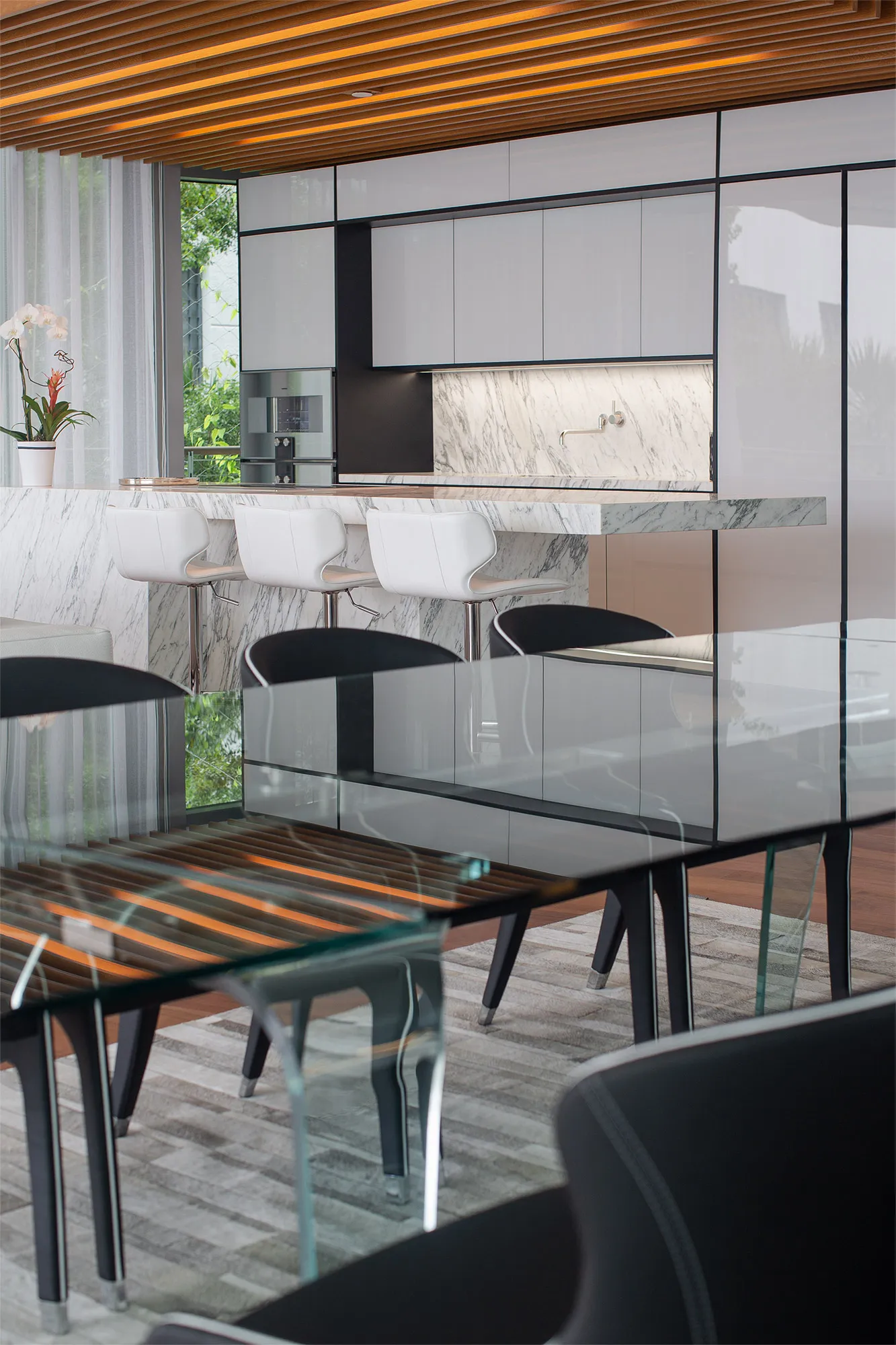 Monad Terrace, Miami Beach - Image 1